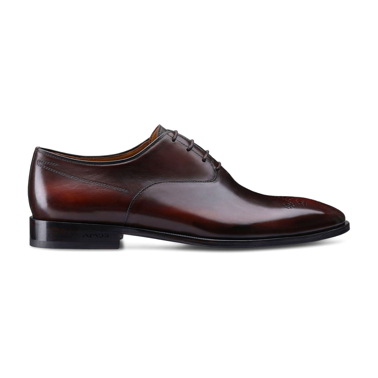 Patinated oxford shoes