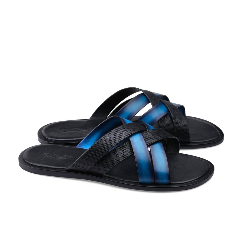 Slippers in black and blue