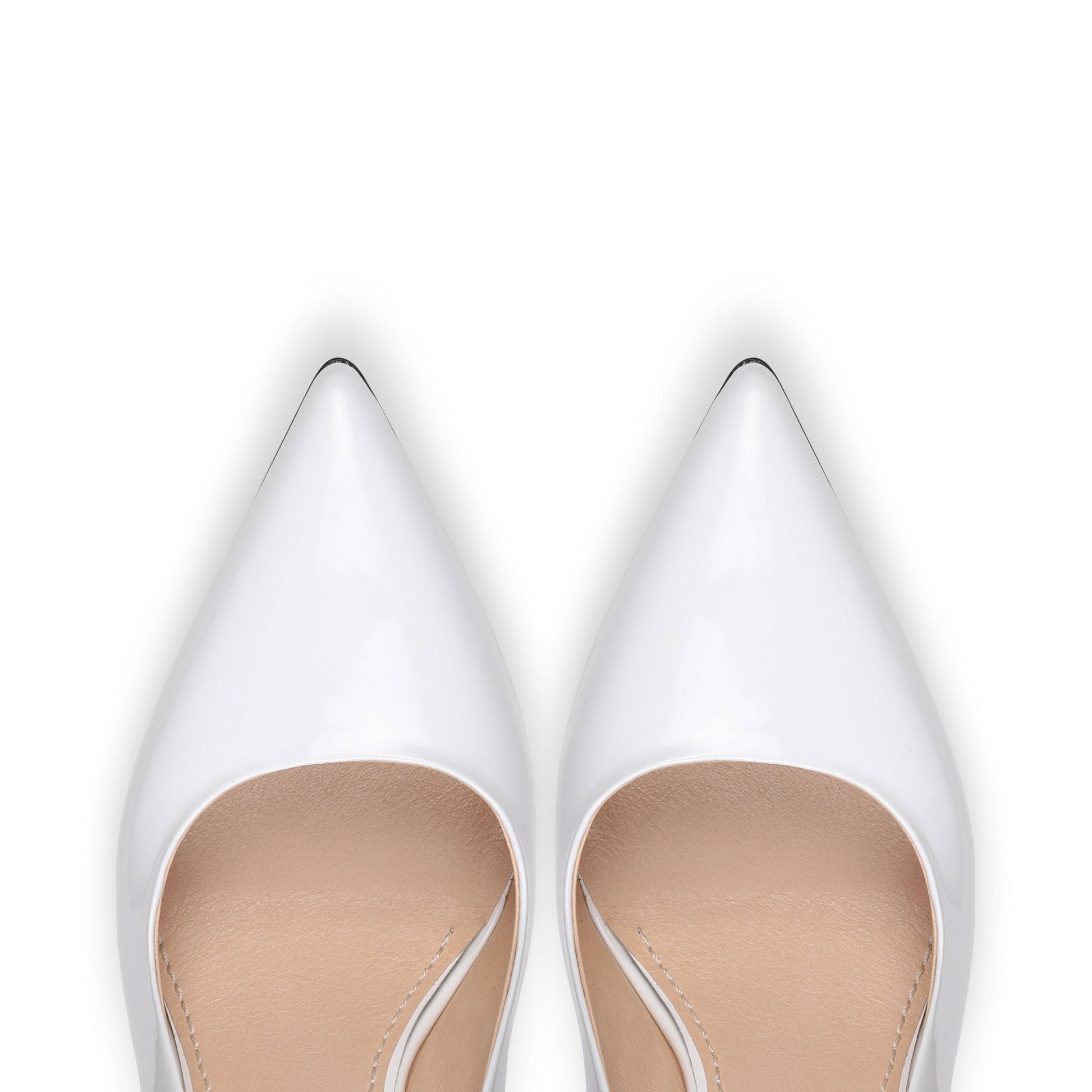 White classic pumps shoes