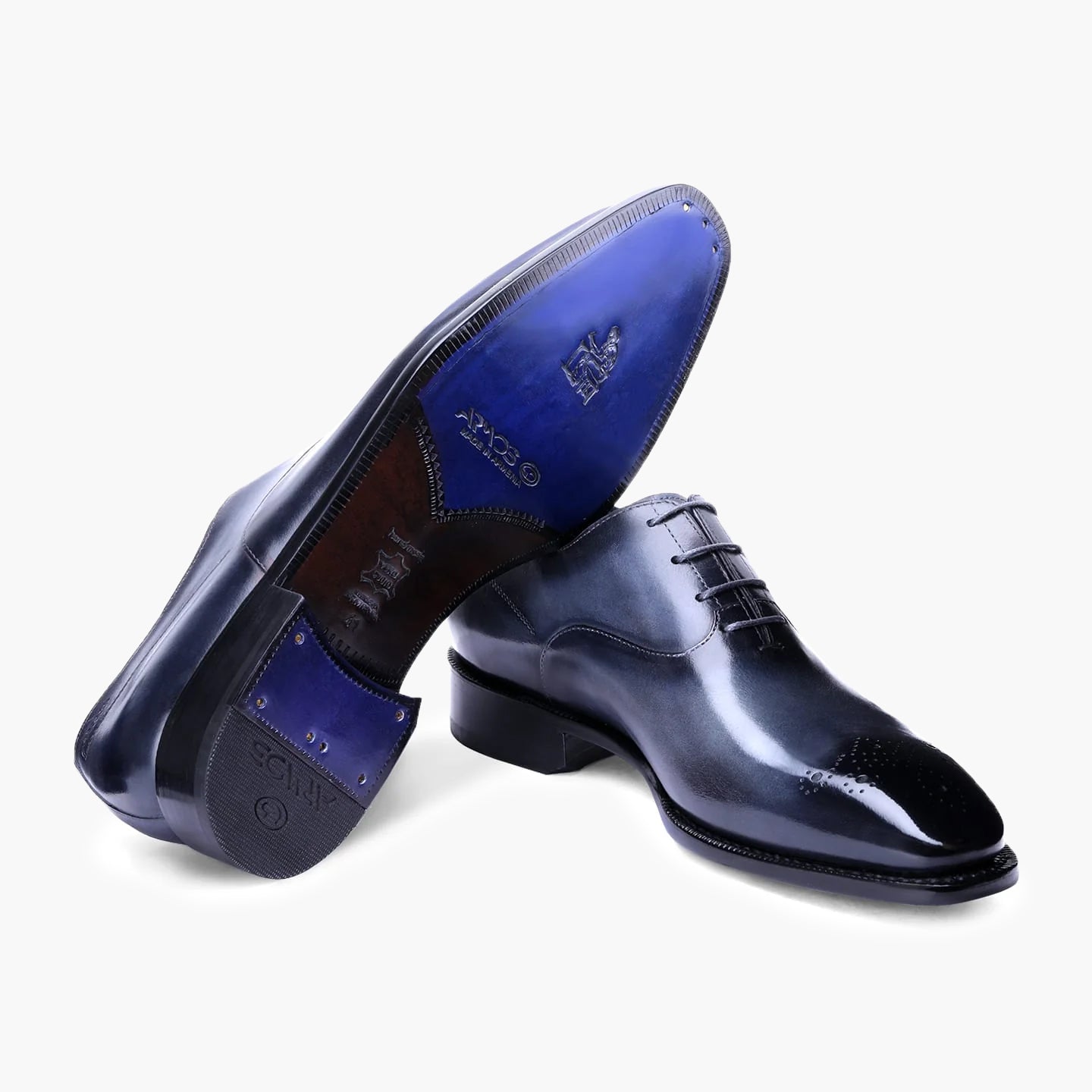 Polished oxford shoes