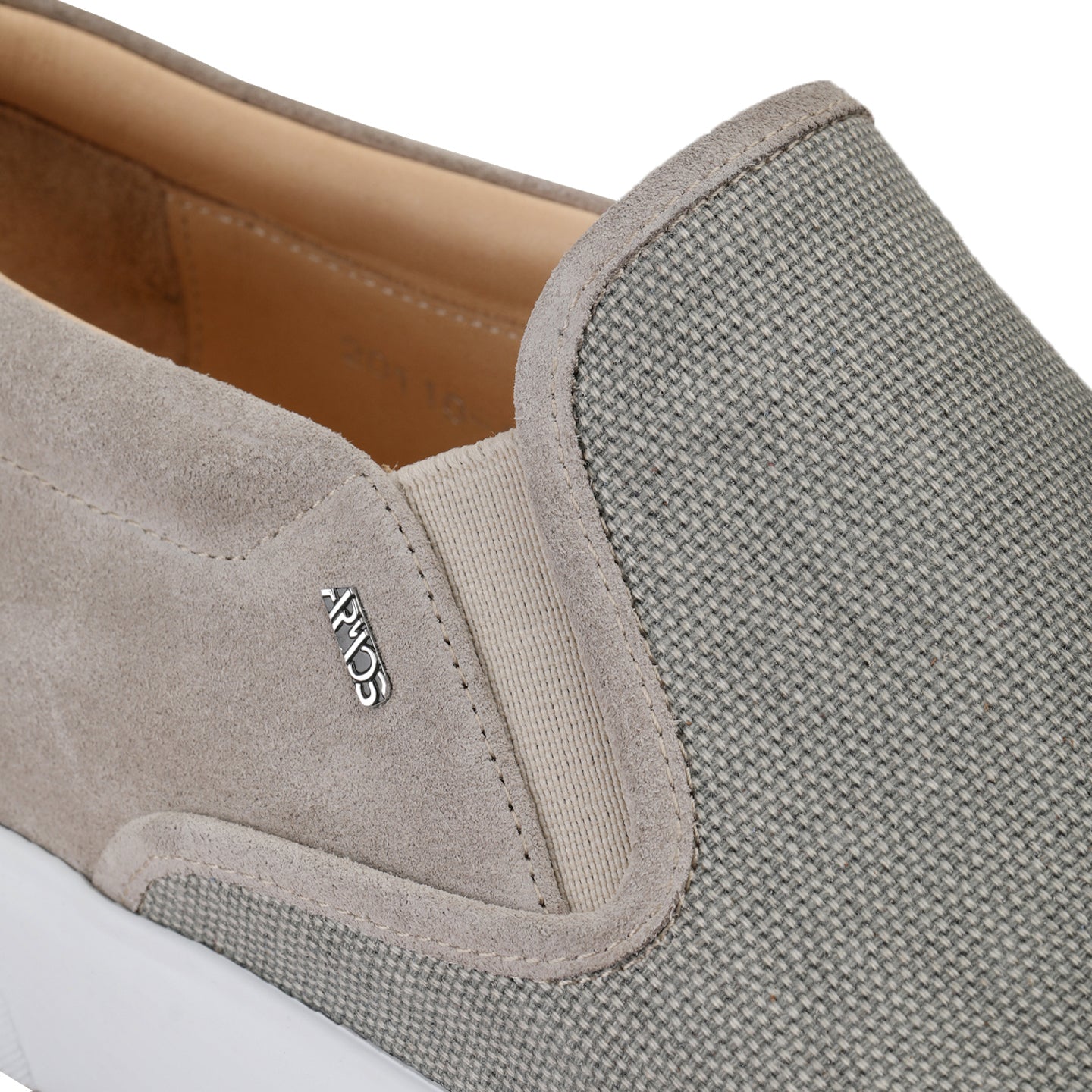 Linen fiber slip-ons