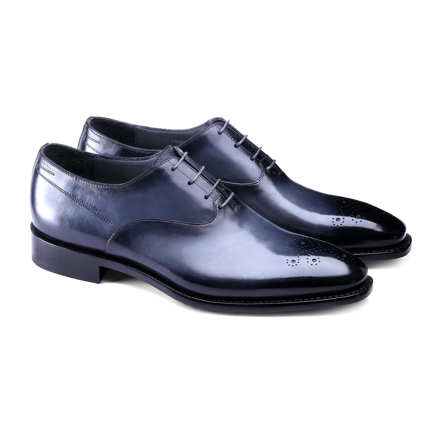 Patinated oxford shoes