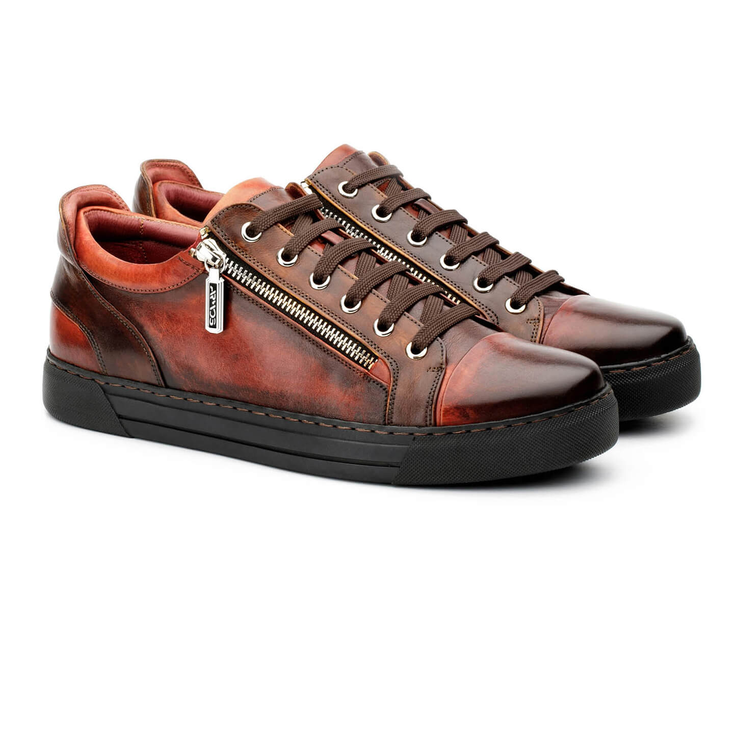 Sneakers with patina effect